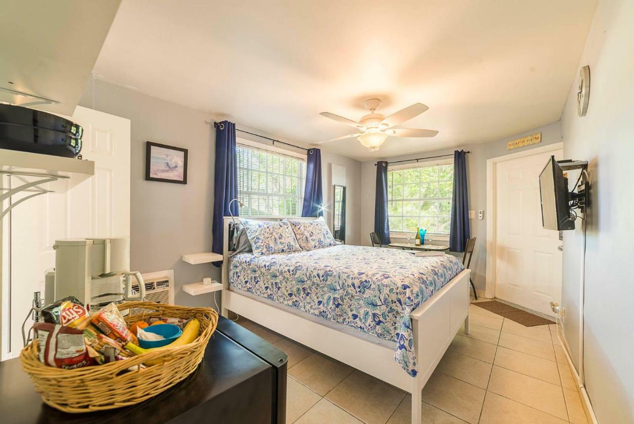 The Blue Door Inn Fort Lauderdale Esterno foto